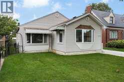2032 VERDUN | Windsor Ontario | Slide Image One