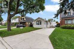 2032 VERDUN | Windsor Ontario | Slide Image Two