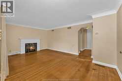 2032 VERDUN | Windsor Ontario | Slide Image Nine