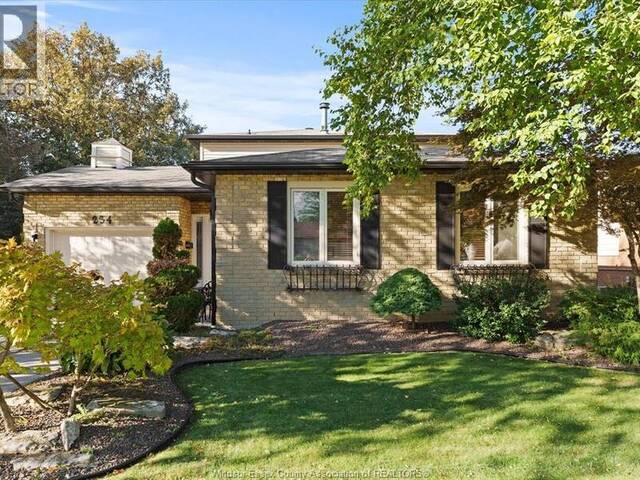 234 APPLEWOOD ROAD Kingsville Ontario, N9Y 3P3 - 4 Bedrooms Home For Sale