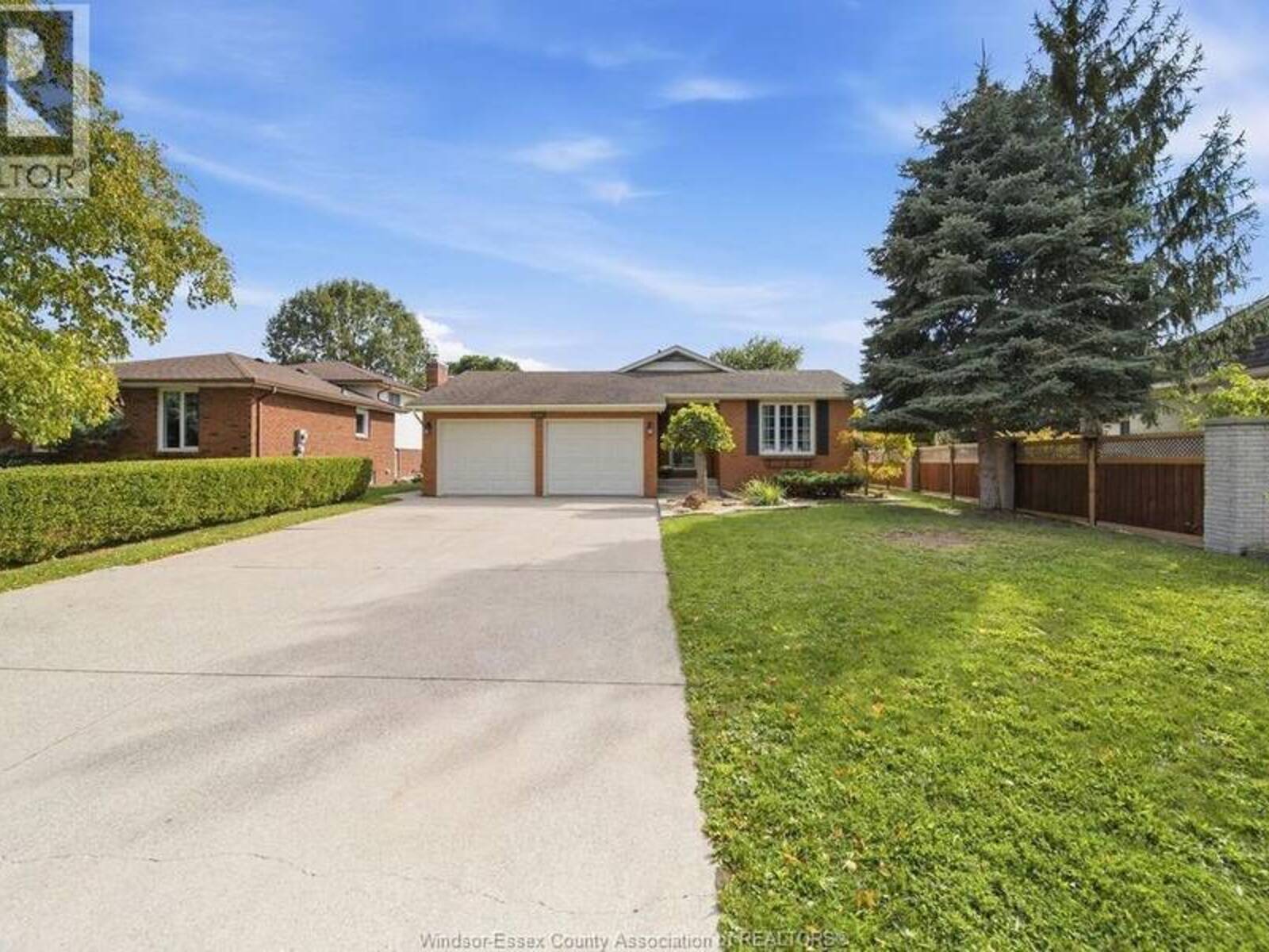 12091 OLIVER, Tecumseh, Ontario N8N 3G8