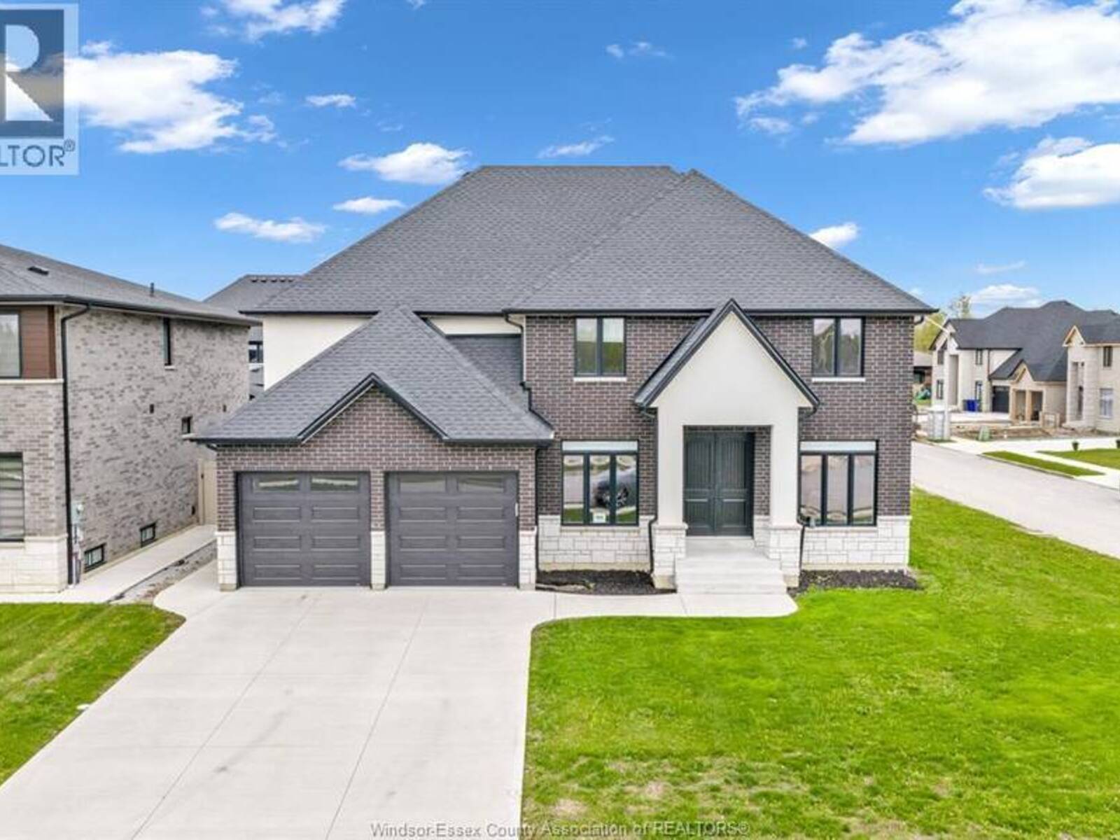 569 HOLBURN, Windsor, Ontario N8X 0A3