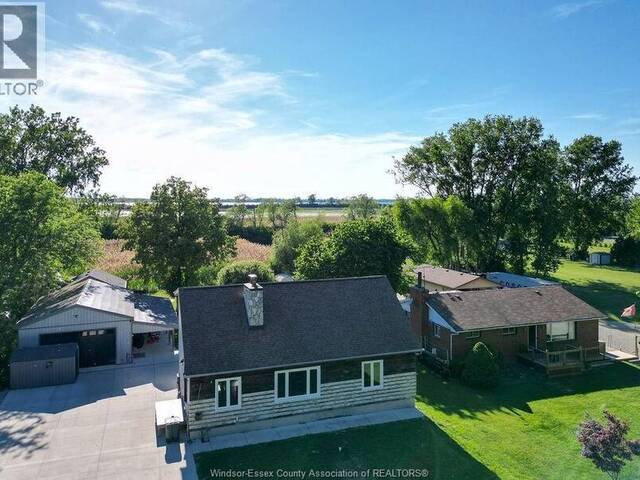 2040 FRONT ROAD North Amherstburg Ontario, N9V 3R3 - 4 Bedrooms Home For Sale