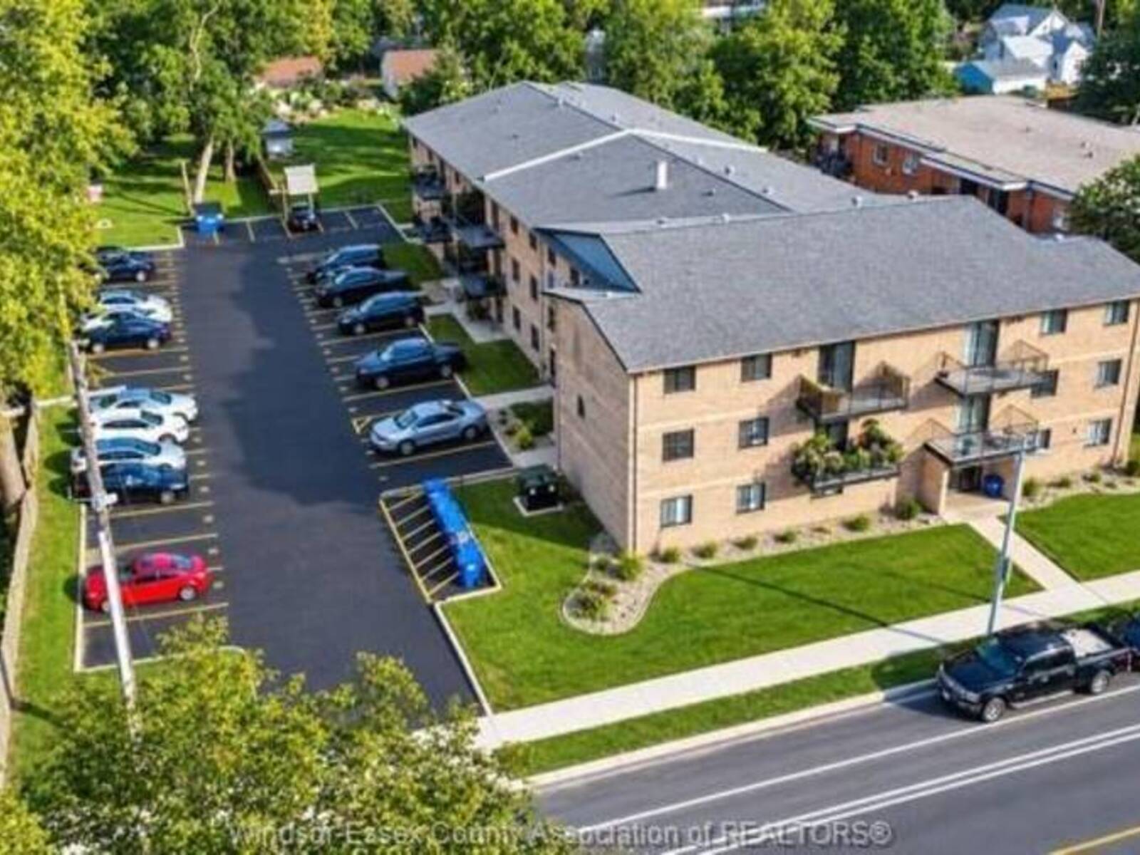 3355 SANDWICH STREET Unit# 304, Windsor, Ontario N9C 1B2