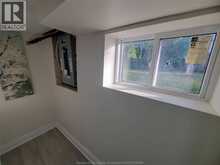 3587 BLOOMFIELD | Windsor Ontario | Slide Image Thirty