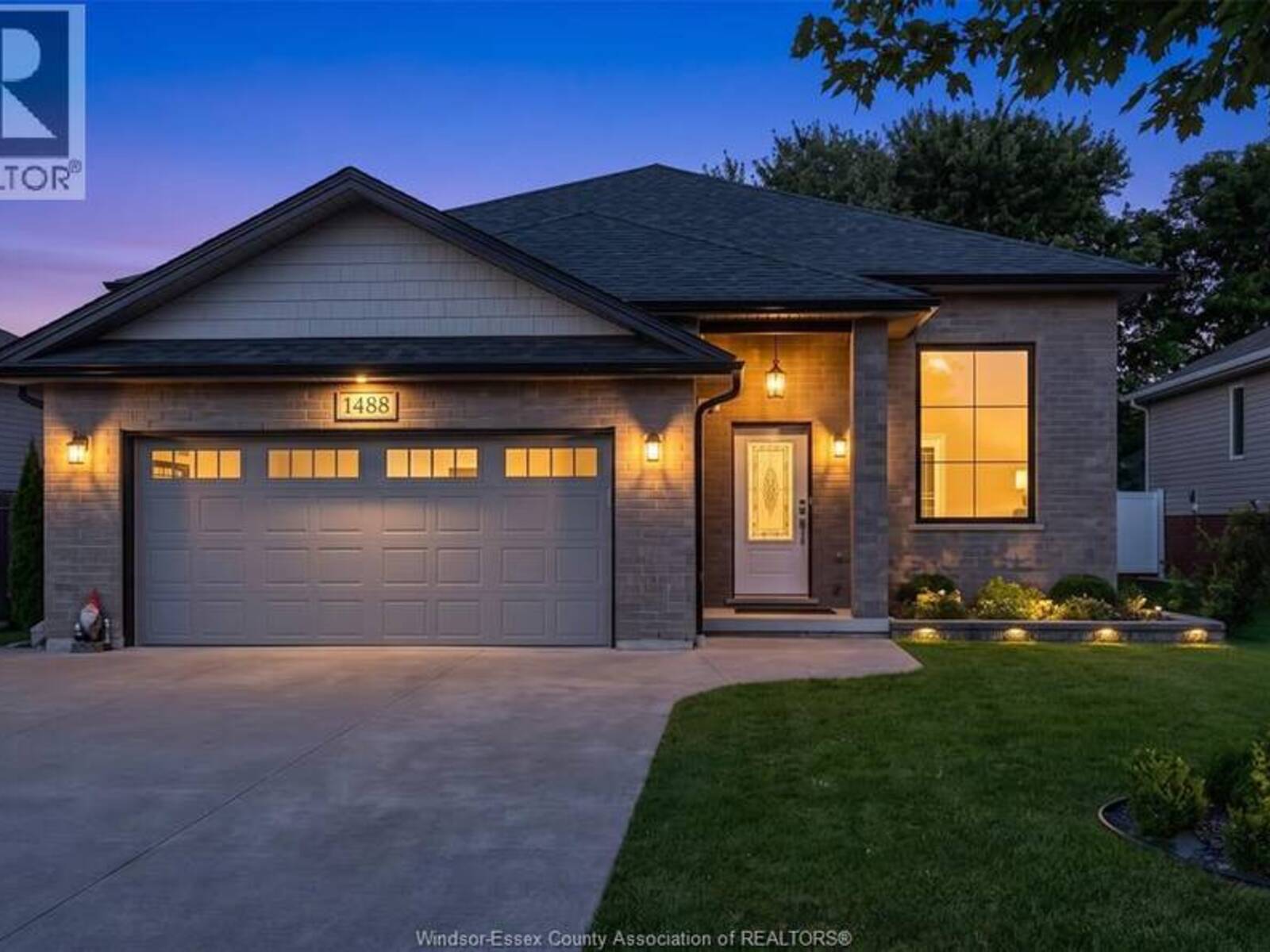1488 HARRISON STREET, LaSalle, Ontario N9H 0E1