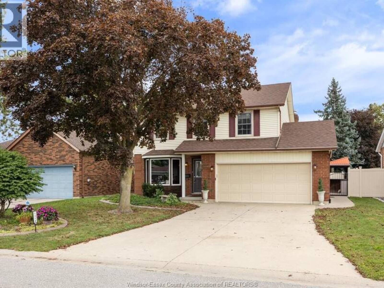 1316 CARRIAGE LANE, LaSalle, Ontario N9H 1Z9