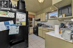 1174 PARENT AVE | Windsor Ontario | Slide Image Ten