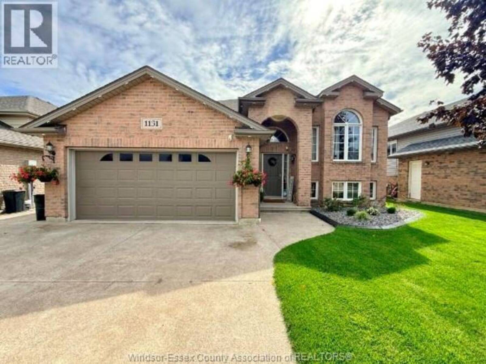 1131 KING LOUIS, Lakeshore, Ontario N0R 1A0