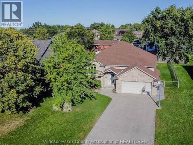 2520 LE BOEUF Tecumseh Ontario, N8N 5E3 - 6 Bedrooms Home For Sale