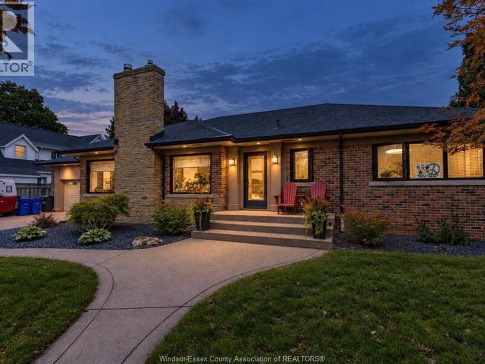 1550 YPRES, Windsor, Ontario N8W 1R9