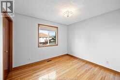 256 KENILWORTH PLACE | Windsor Ontario | Slide Image Seventeen