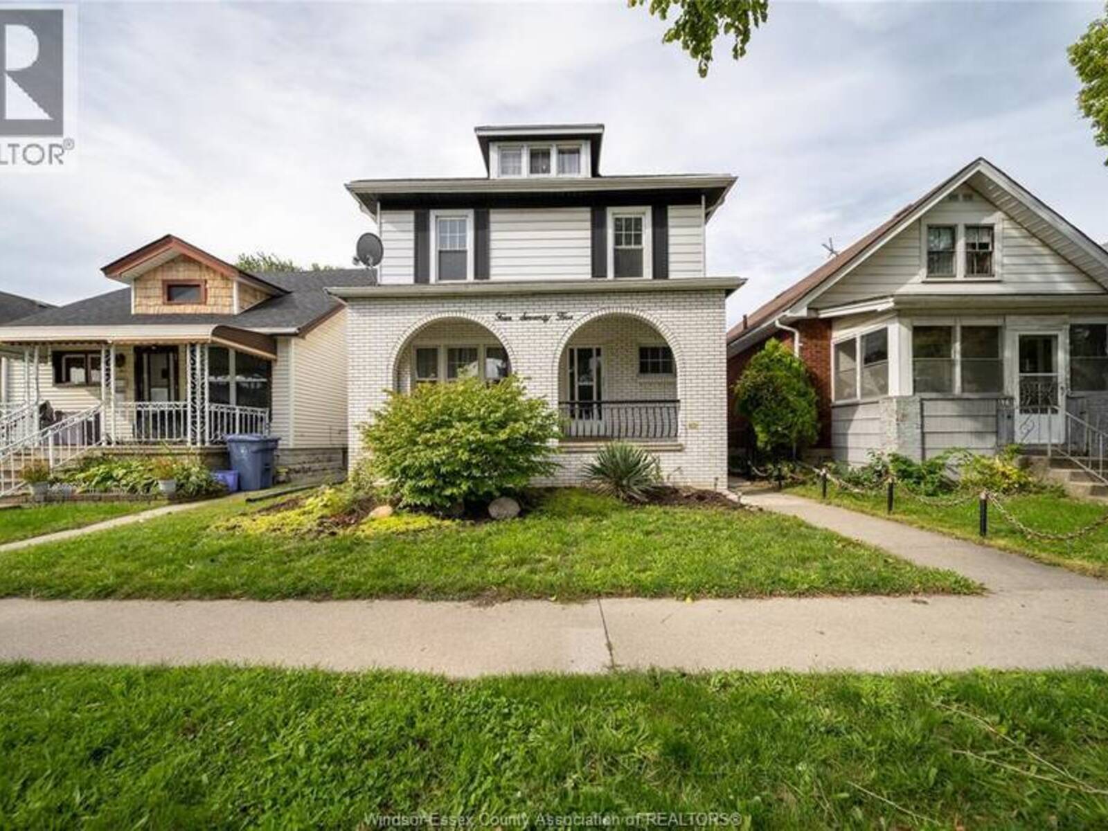 475 MCKAY AVENUE, Windsor, Ontario N9B 1Z7
