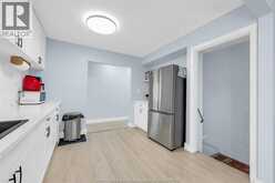 3660 ROXBOROUGH | Windsor Ontario | Slide Image Twelve