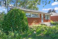 3660 ROXBOROUGH | Windsor Ontario | Slide Image Five