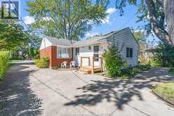 3660 ROXBOROUGH | Windsor Ontario | Slide Image Thirty-six