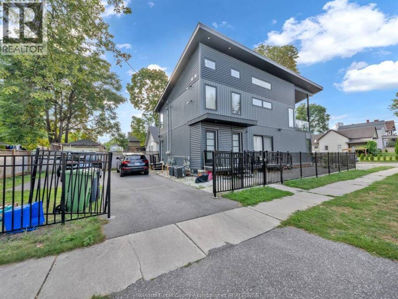 687 ASSUMPTION STREET, Windsor, Ontario N9A 3B5