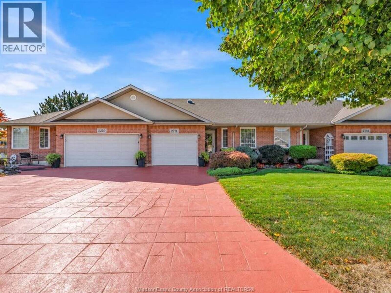 2211 CHATEAU AVENUE, Windsor, Ontario N8P 1N6