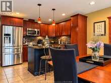 2231 LUXURY | Windsor Ontario | Slide Image Eight