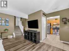 3461 CARIBOU | Windsor Ontario | Slide Image Eight