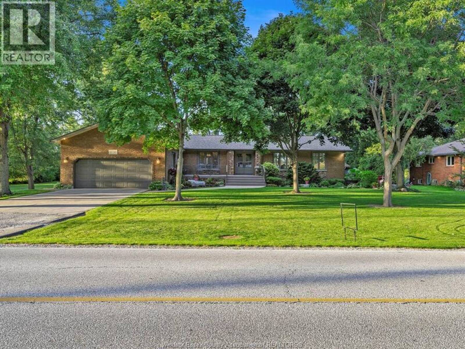 2730 BOUFFARD, LaSalle, Ontario N9H 1W2