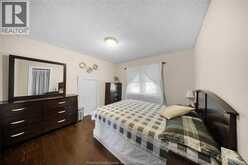 908 OAK STREET | Windsor Ontario | Slide Image Twenty-eight