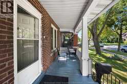908 OAK STREET | Windsor Ontario | Slide Image Six