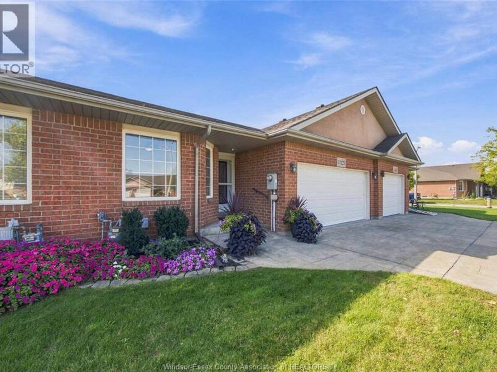 11125 FIRGROVE, Windsor, Ontario N8P 1T1