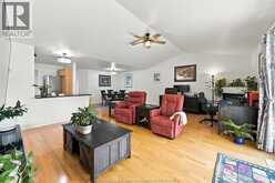 11125 FIRGROVE | Windsor Ontario | Slide Image Eight