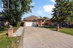 2222 LONGFELLOW AVENUE | Windsor Ontario | Slide Image Four