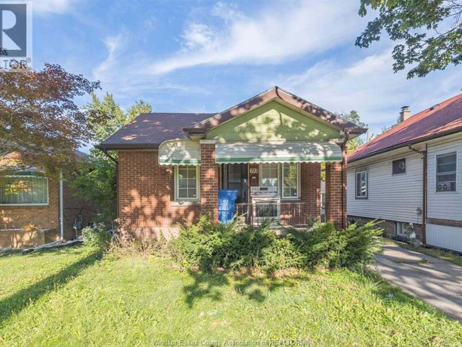 792 PARTINGTON AVENUE, Windsor, Ontario N9B 2N8