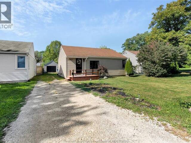 3887 TURNER RD Windsor Ontario, N8W 3E4 - 2 Bedrooms Home For Sale