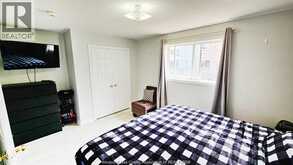201 Hanmer STREET East | Barrie Ontario | Slide Image Eleven