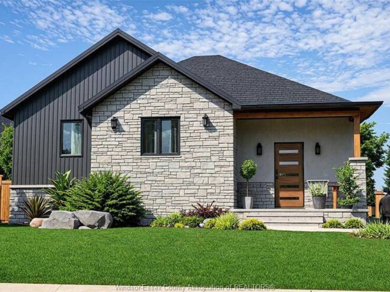 196 Ross CRESCENT, Essex, Ontario N0R 1G0