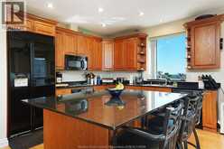 4955 Riverside DRIVE East Unit# 901 | Windsor Ontario | Slide Image Ten