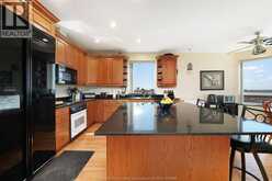4955 Riverside DRIVE East Unit# 901 | Windsor Ontario | Slide Image Twelve