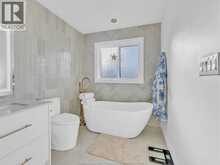 433 MCLELLAN | Amherstburg Ontario | Slide Image Sixteen
