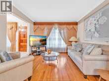877 PIERRE AVENUE | Windsor Ontario | Slide Image Nine