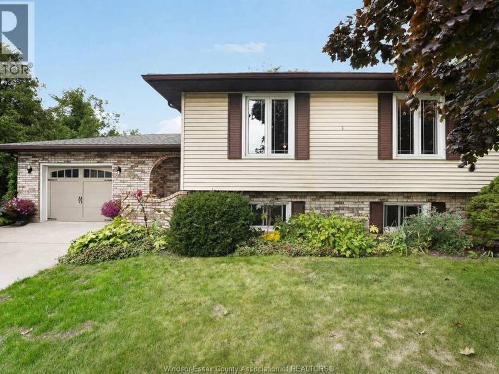 42 William AVENUE, Kingsville, Ontario N9Y 3T4