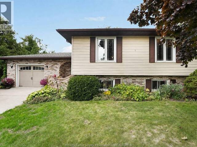 42 William AVENUE Kingsville Ontario, N9Y 3T4 - 4 Bedrooms Waterfront Home For sale