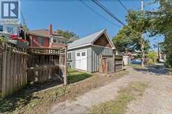 928 WINDERMERE | Windsor Ontario | Slide Image Thirty-eight