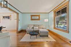 928 WINDERMERE | Windsor Ontario | Slide Image Eight