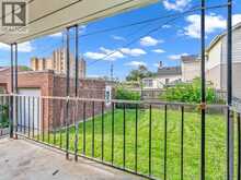 172 GILES BOULEVARD | Windsor Ontario | Slide Image Nine