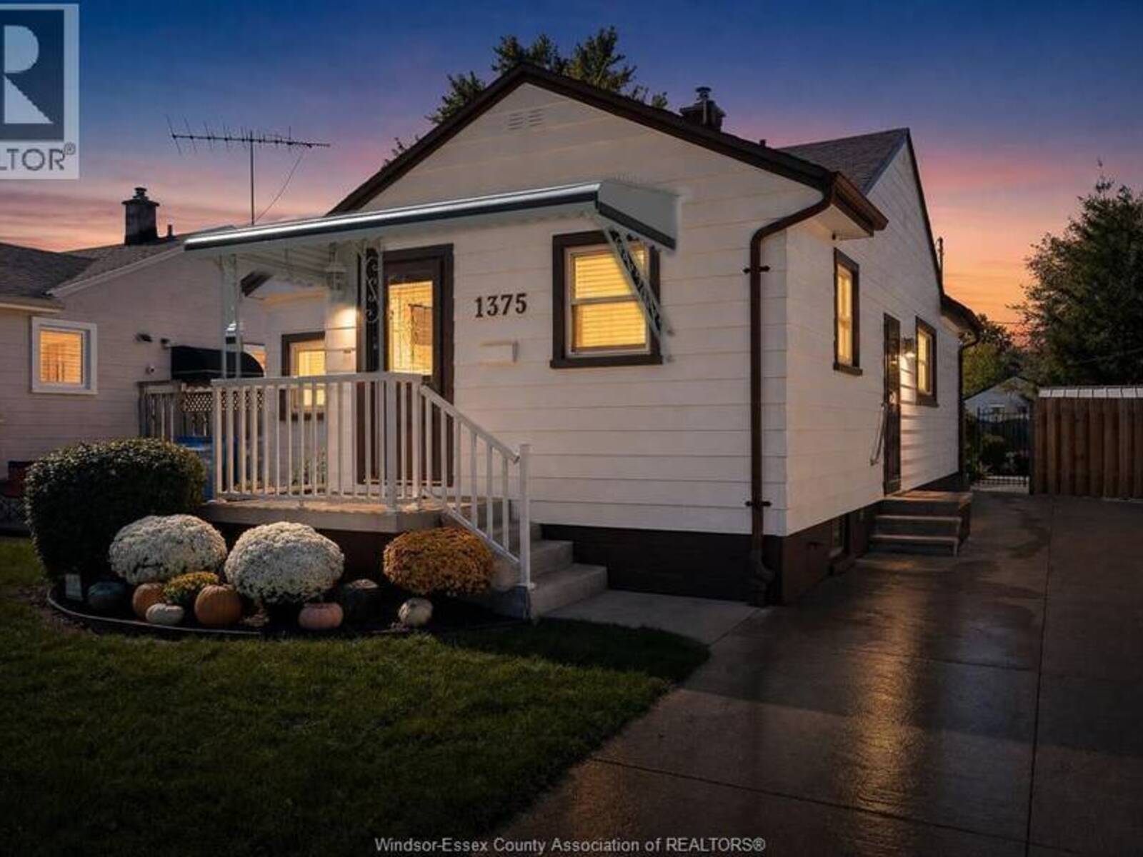1375 BERNARD ROAD, Windsor, Ontario N8Y 4K2