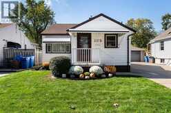 1375 BERNARD ROAD | Windsor Ontario | Slide Image Three