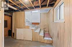 977 GLADSTONE | Windsor Ontario | Slide Image Nine