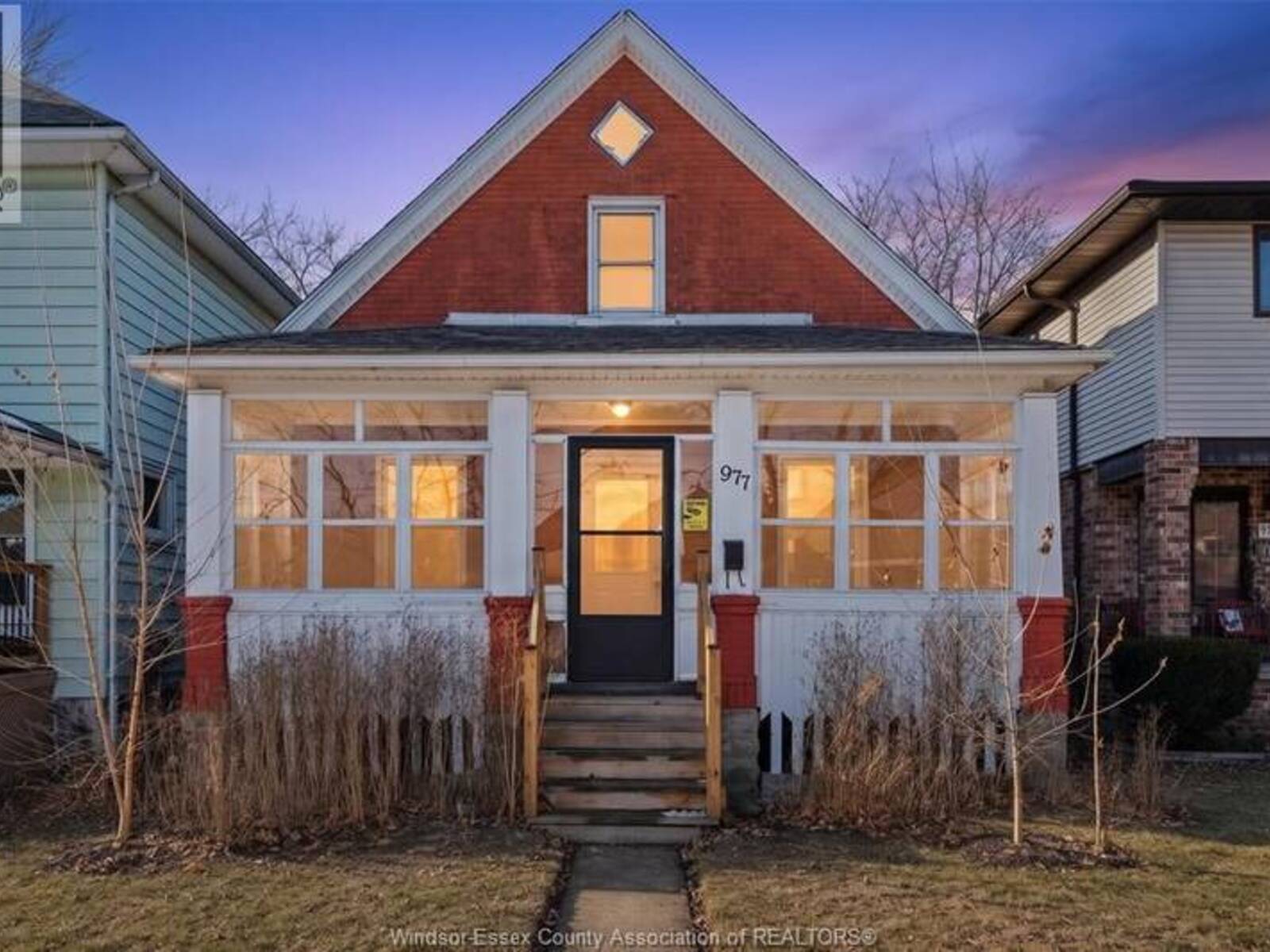 977 GLADSTONE, Windsor, Ontario N9A 2R5