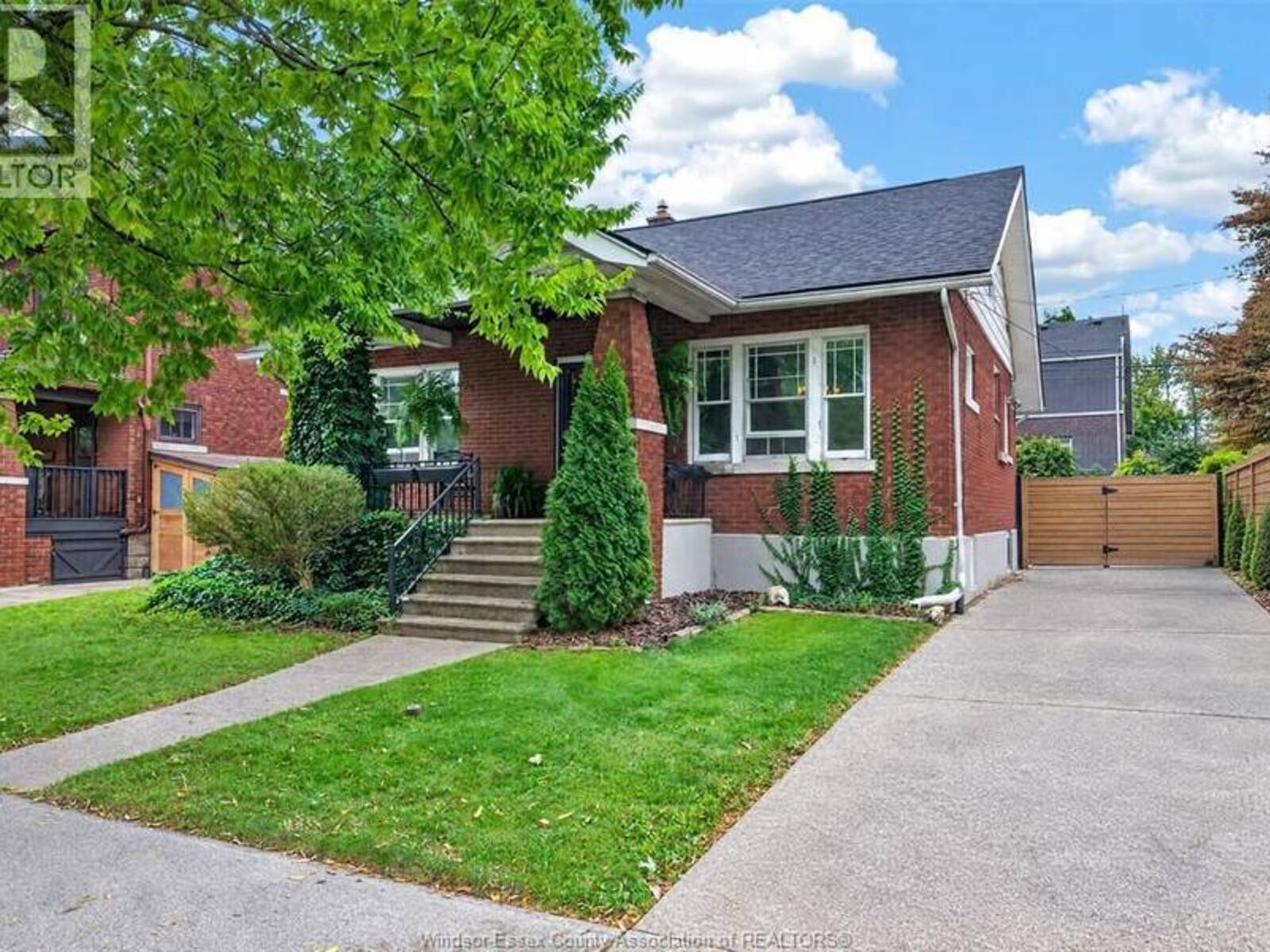 1509 CHURCH, Windsor, Ontario N8X 1V4