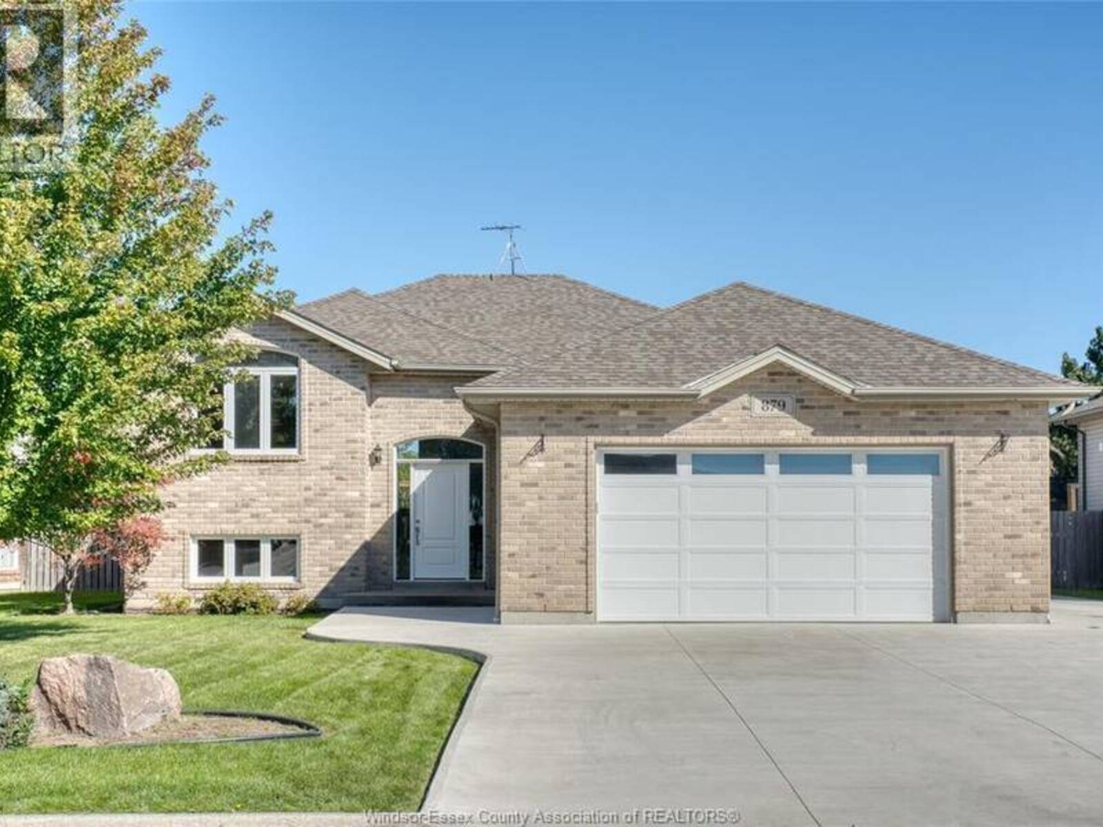879 WESTWOOD, Belle River, Ontario N8L 1E9