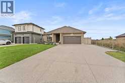 209 MULLEN CRESCENT | Amherstburg Ontario | Slide Image Three